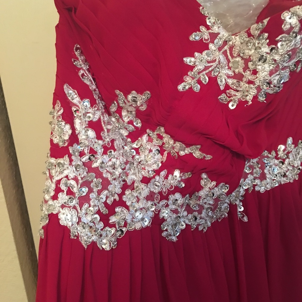 Prom dress - Picture 3 of 5
